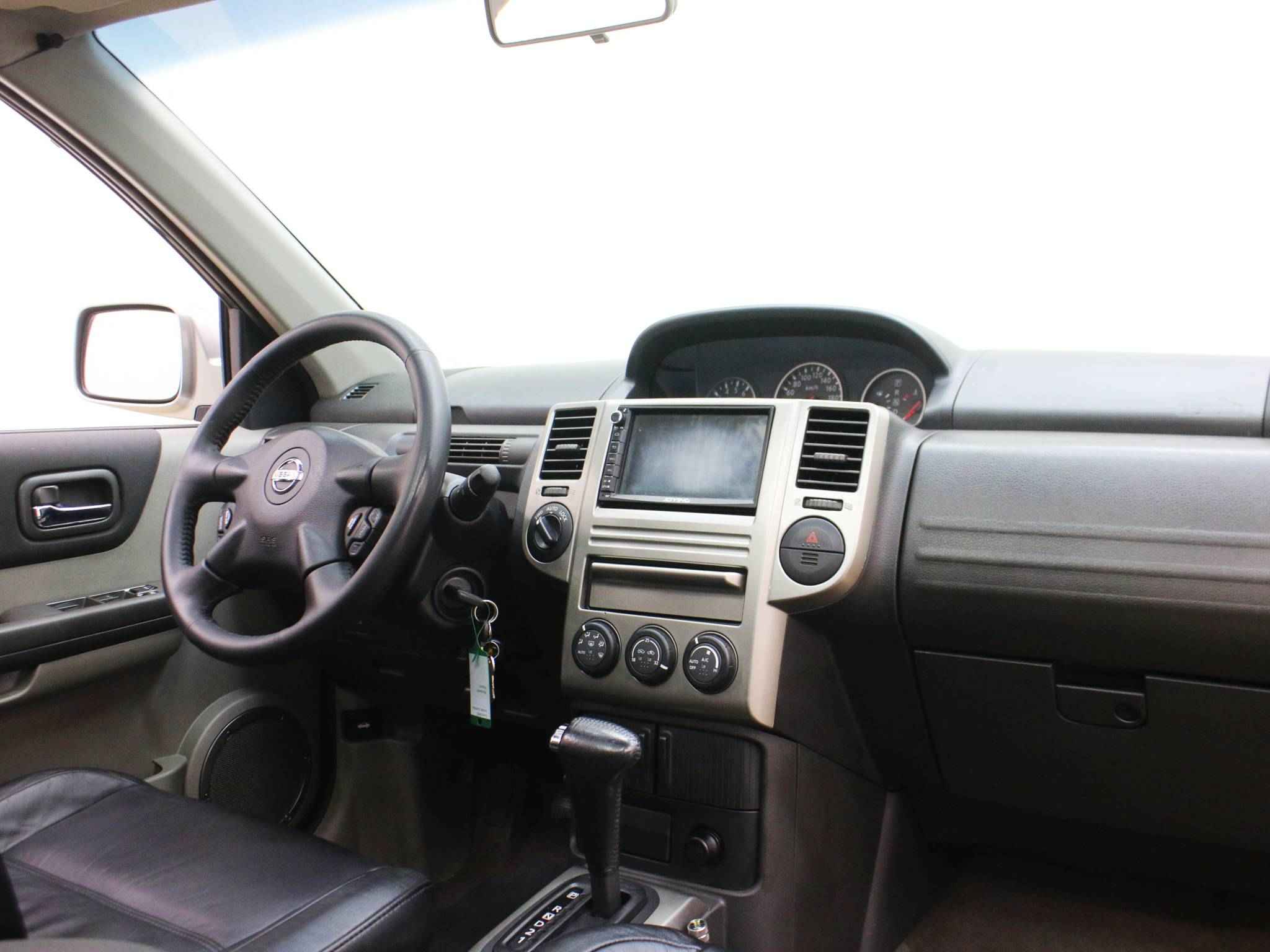 Nissan X-Trail, I
