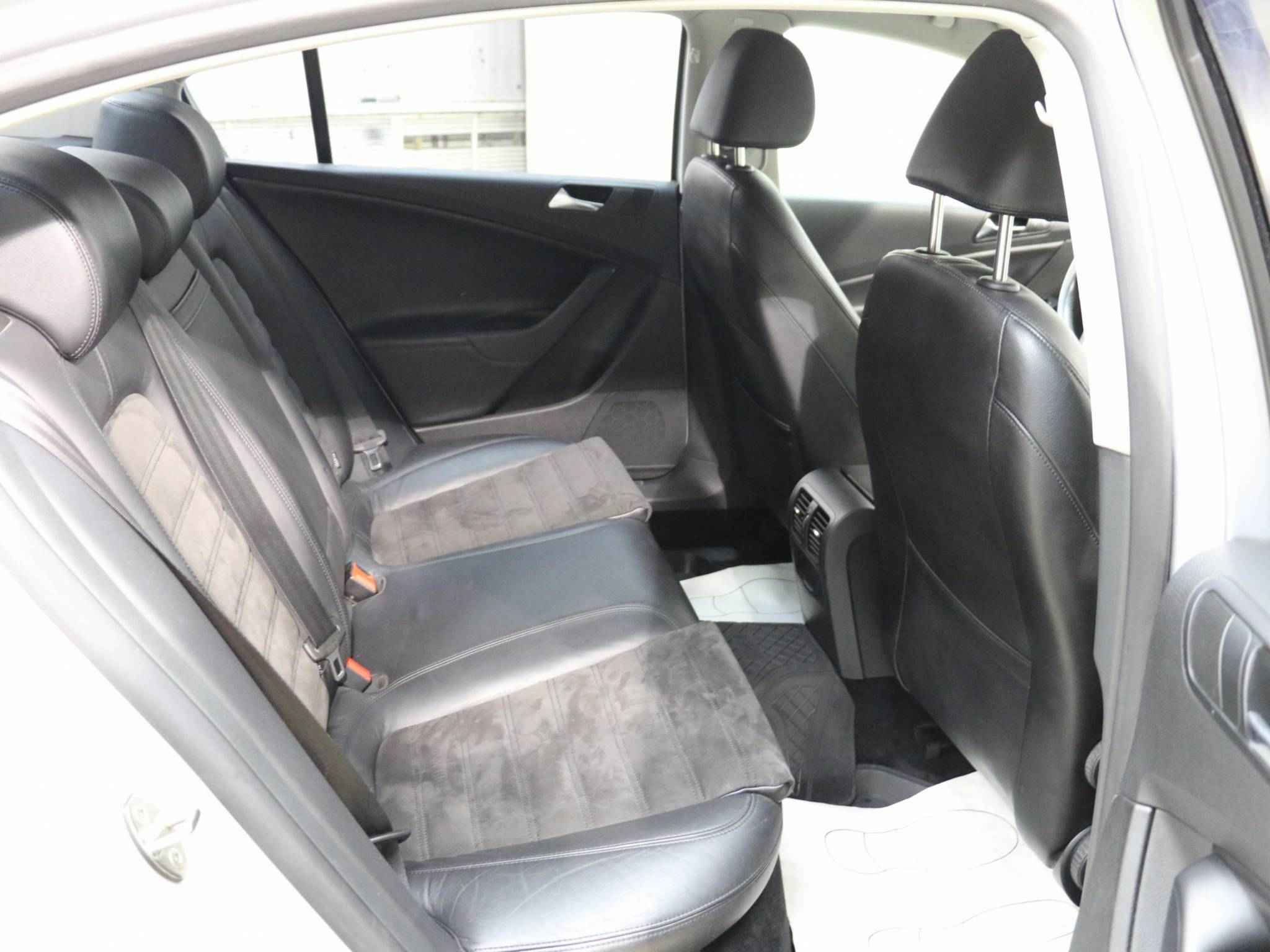 Volkswagen Passat, B6