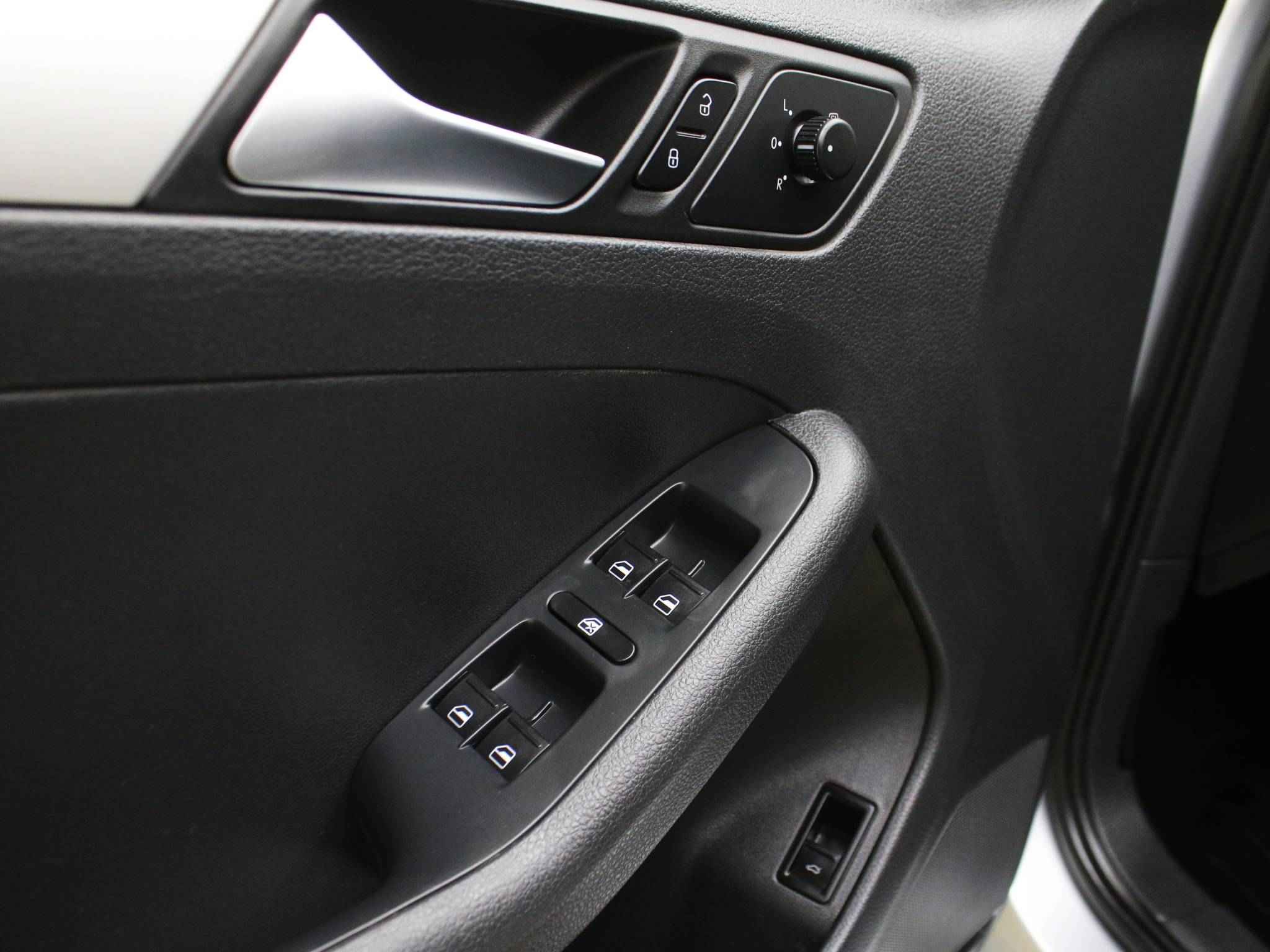 Volkswagen Jetta, VI