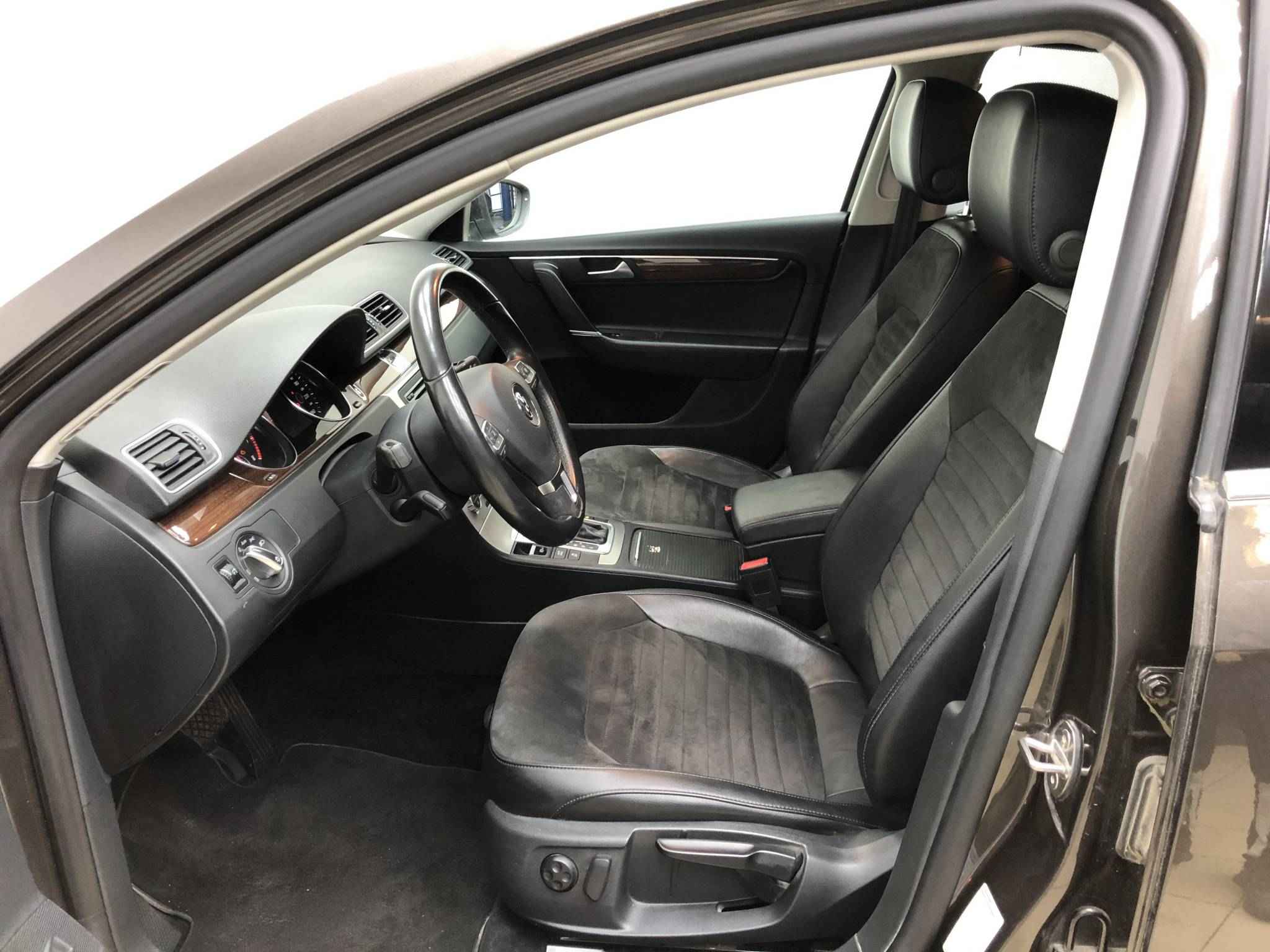 Volkswagen Passat, B7