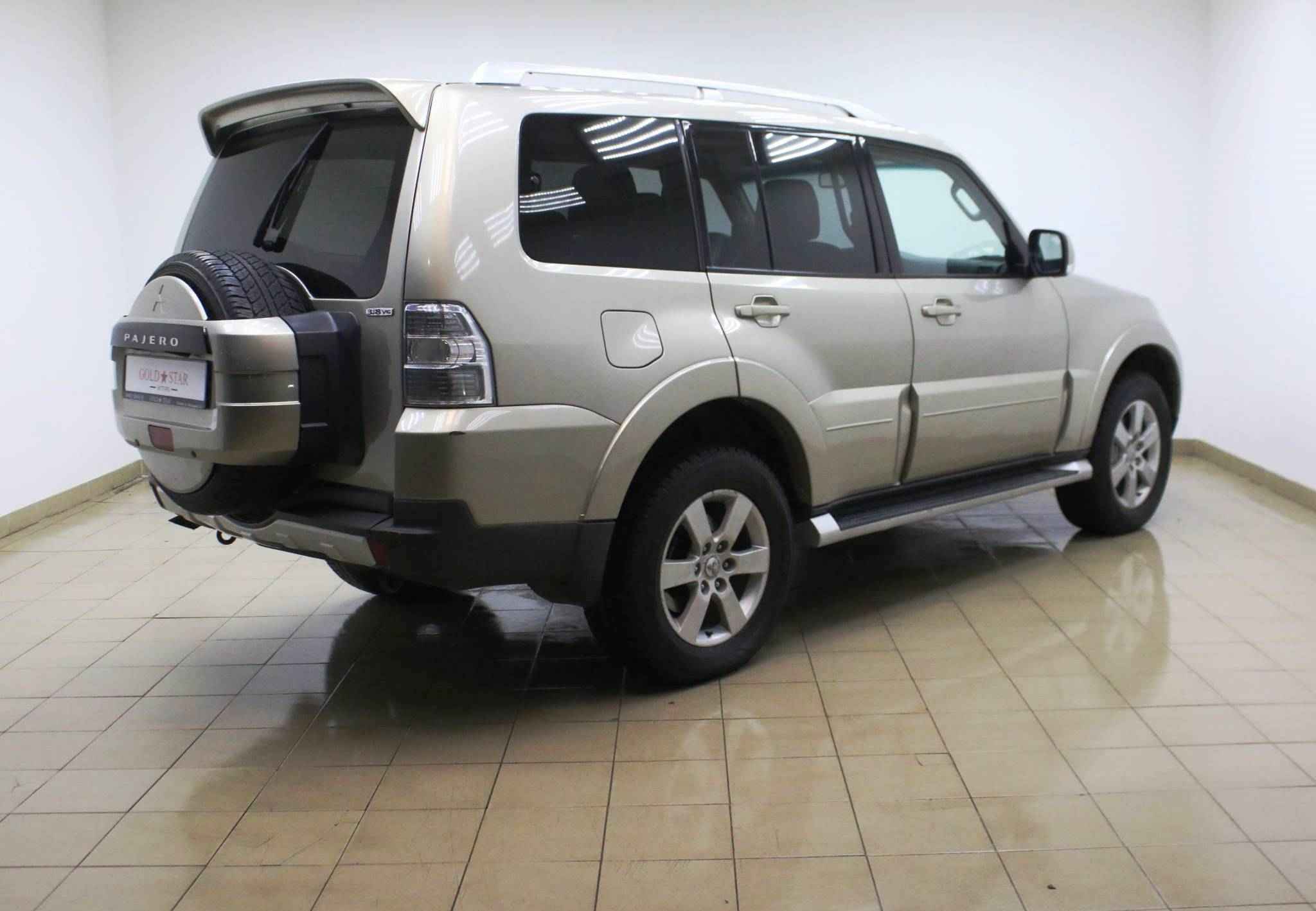 Mitsubishi Pajero, IV Рестайлинг 1