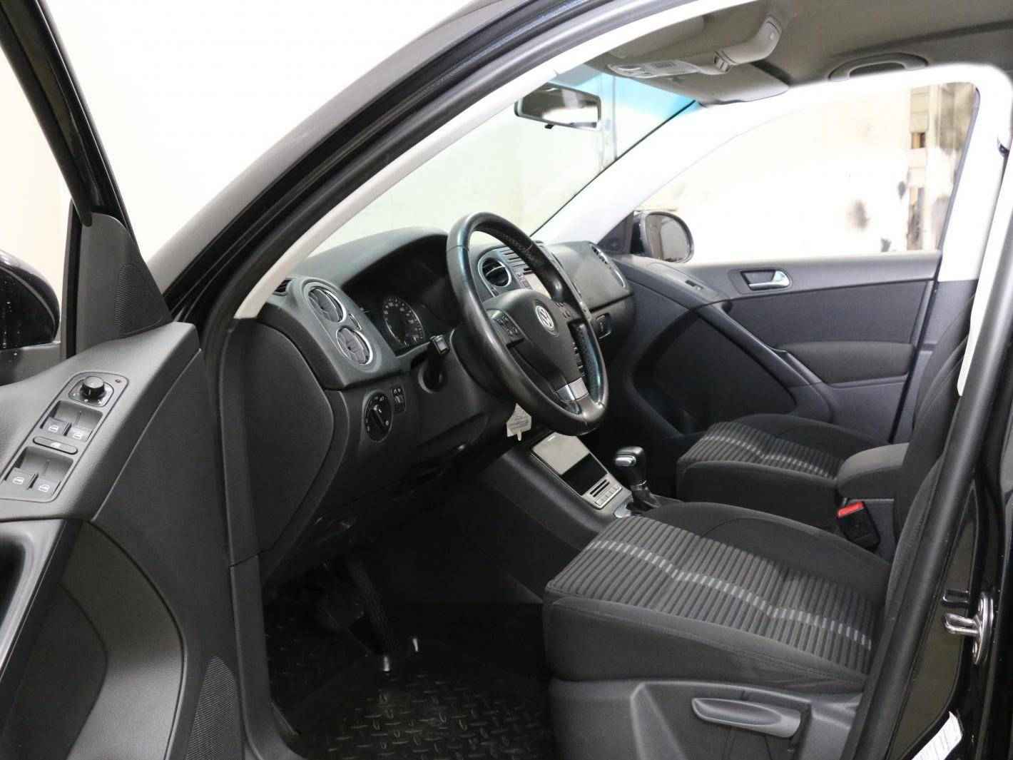 Volkswagen Tiguan, I