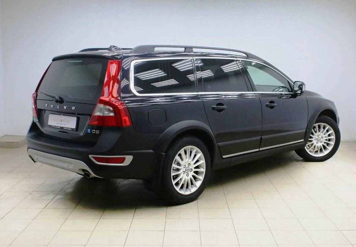 Volvo XC70, II