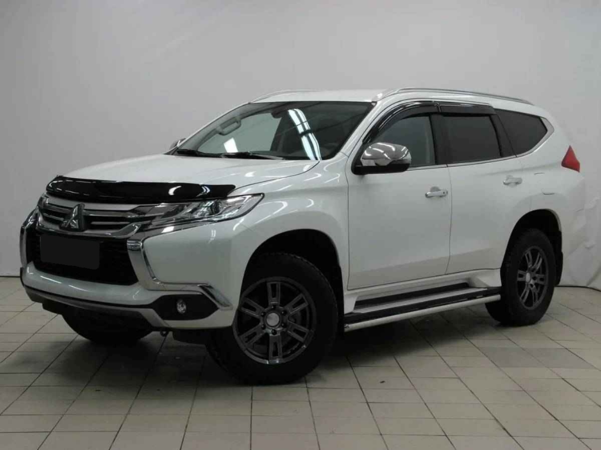 Mitsubishi Pajero Sport, III