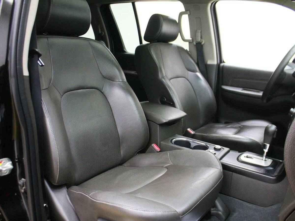 Nissan Pathfinder, III