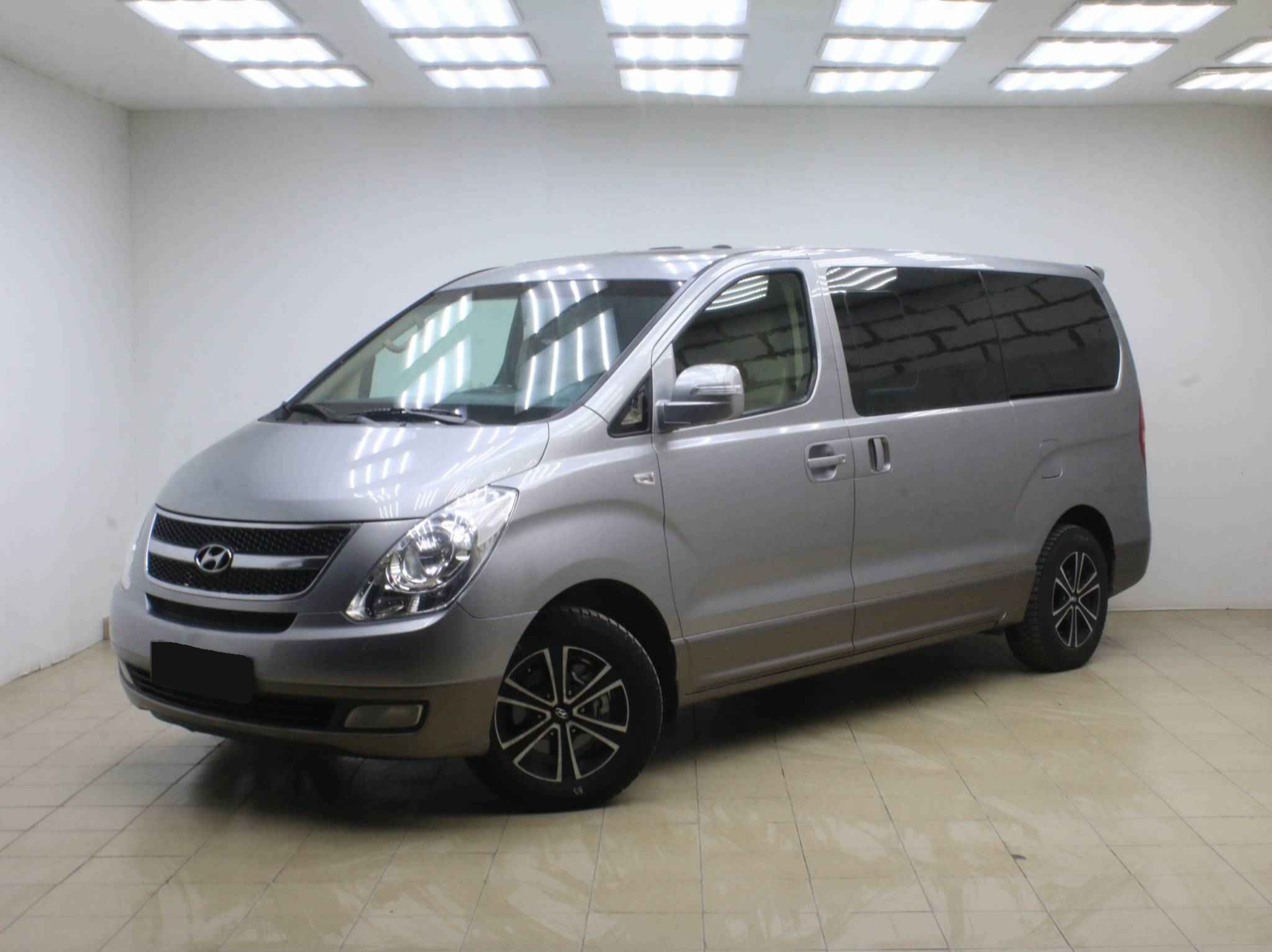 Hyundai Grand Starex, I