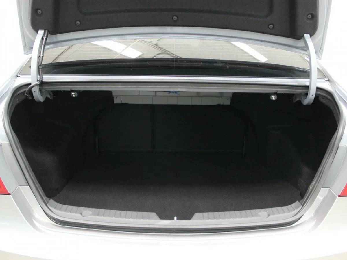 Hyundai Sonata, VI (YF)