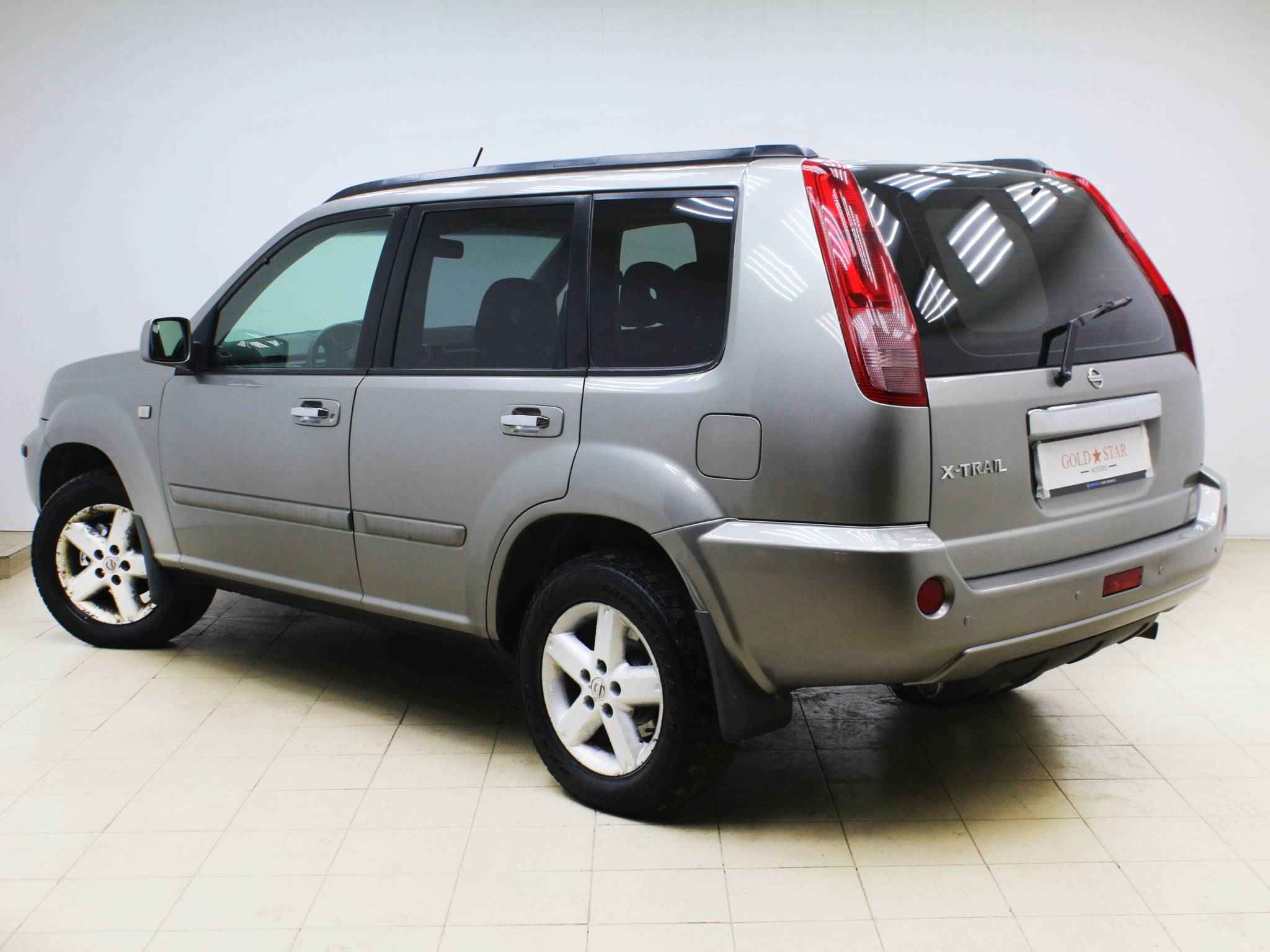 Nissan X-Trail, I