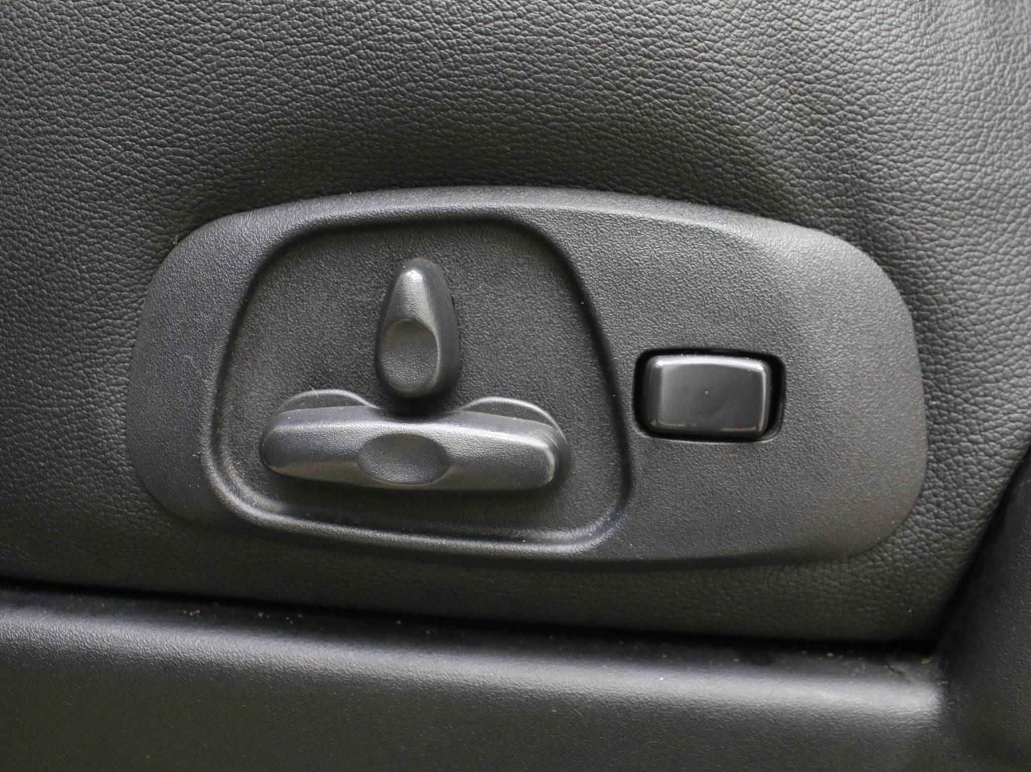 Mitsubishi Pajero, IV