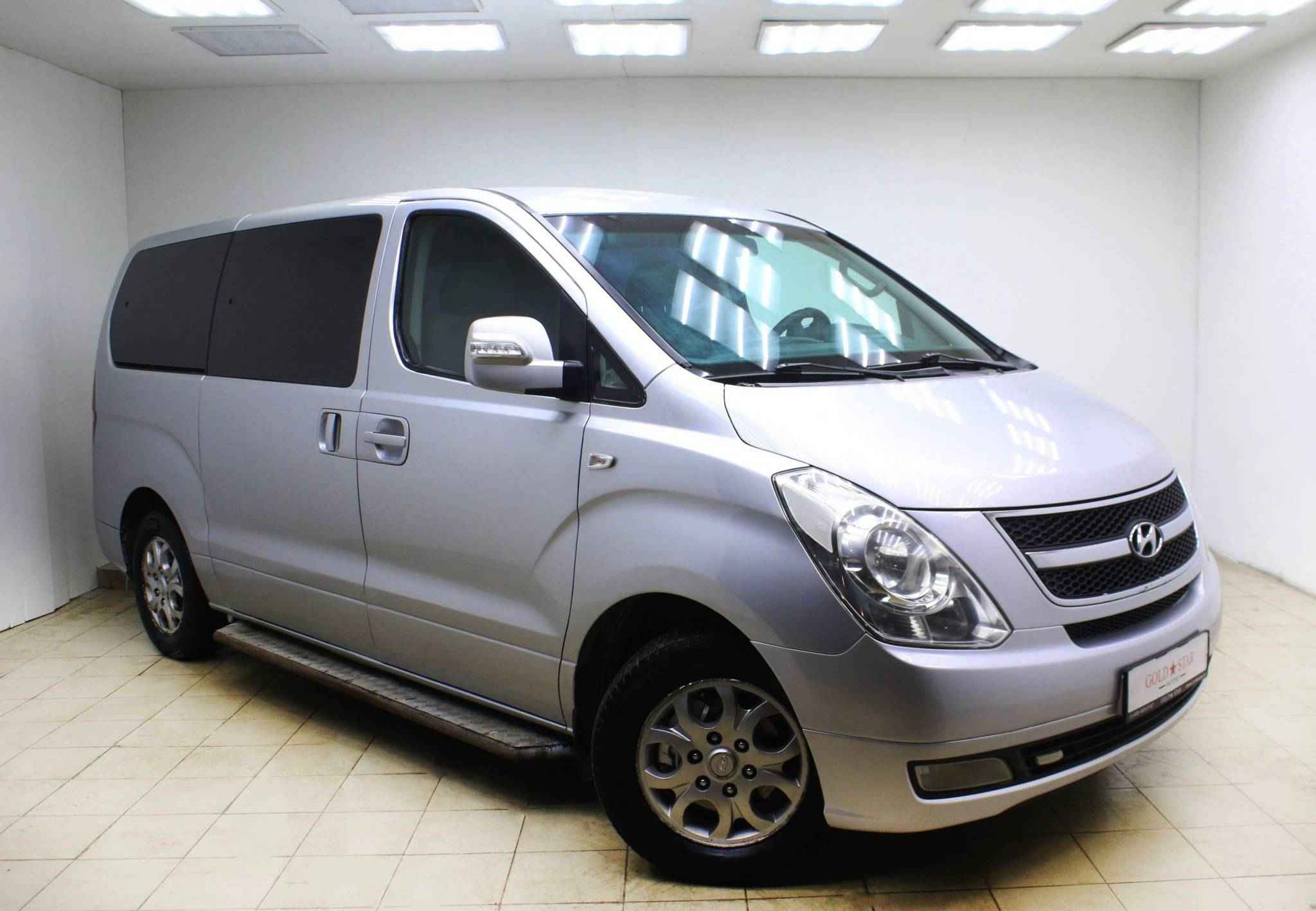 Hyundai Grand Starex, I