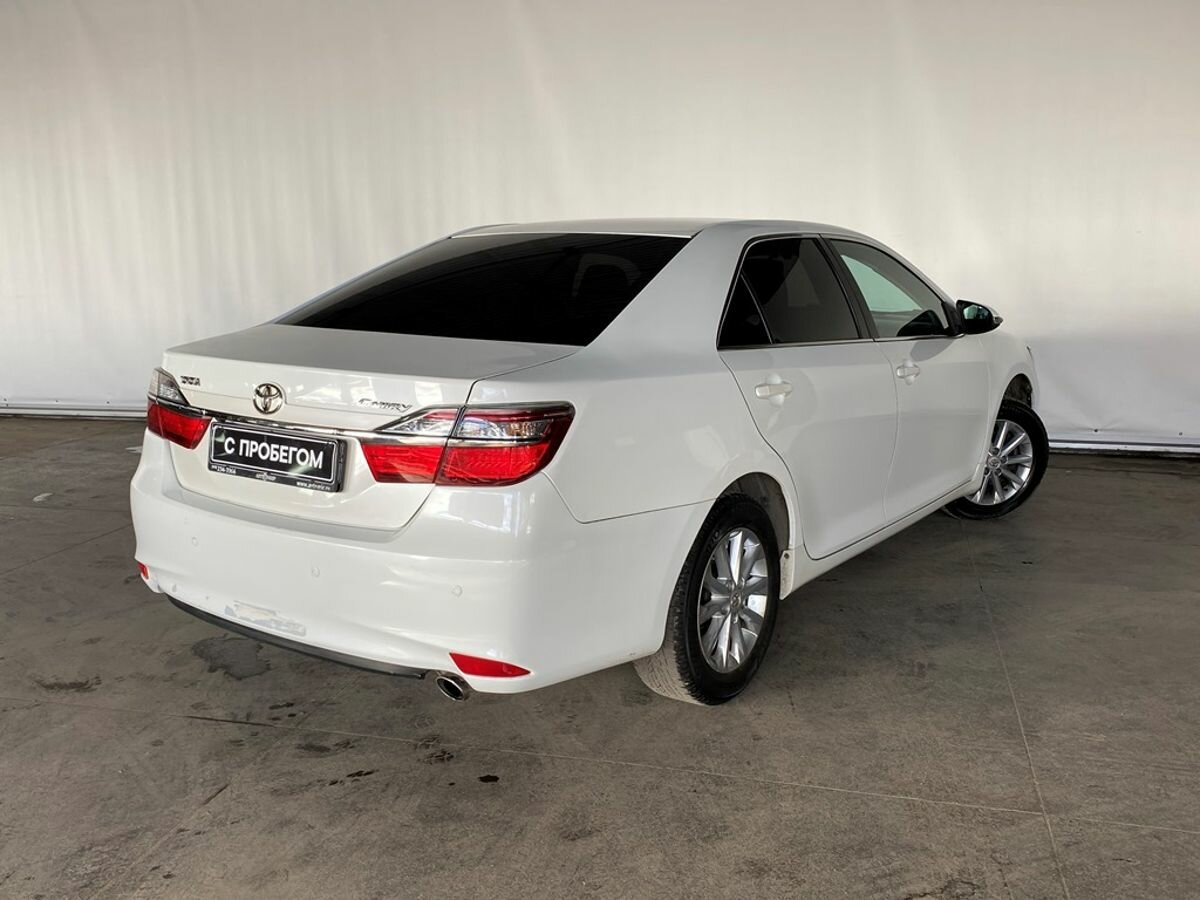Toyota Camry, 2016