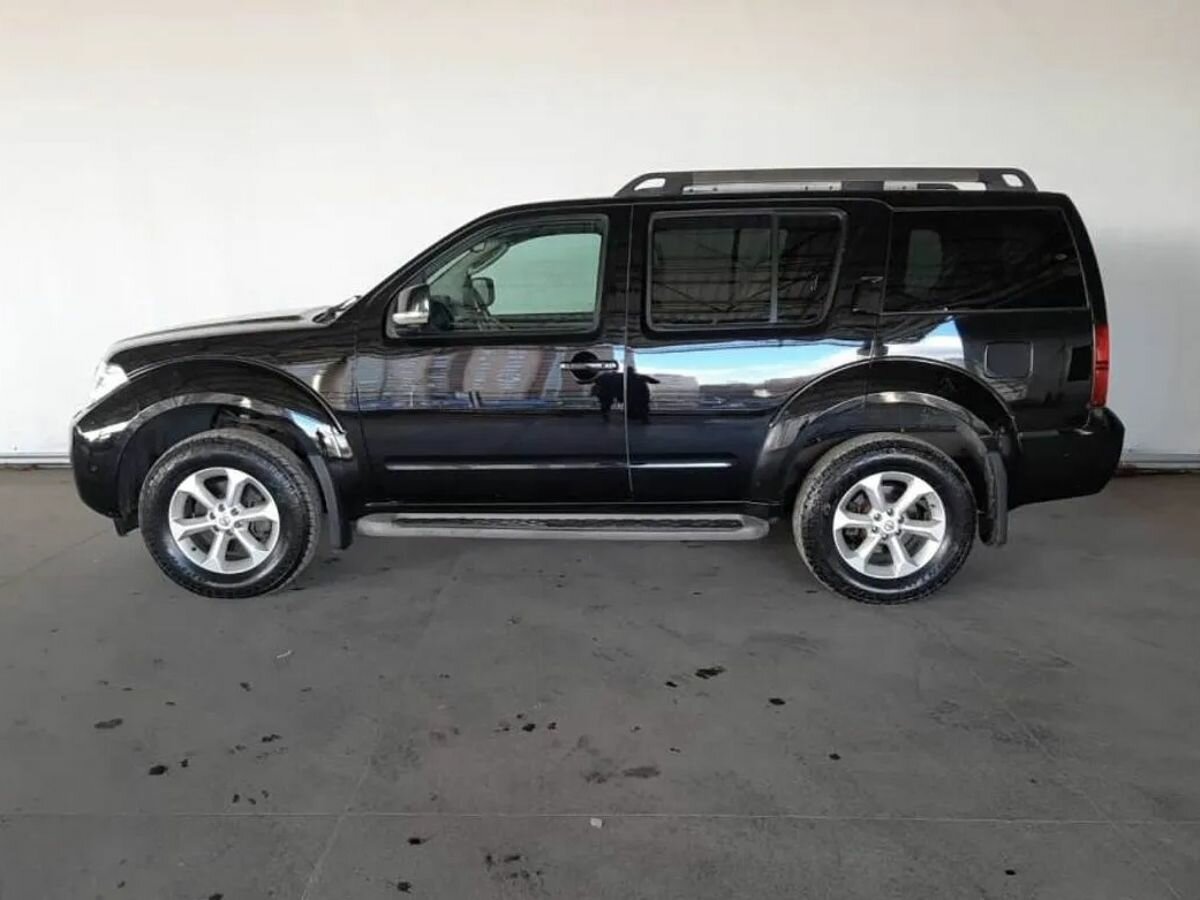 Nissan Pathfinder, 2011