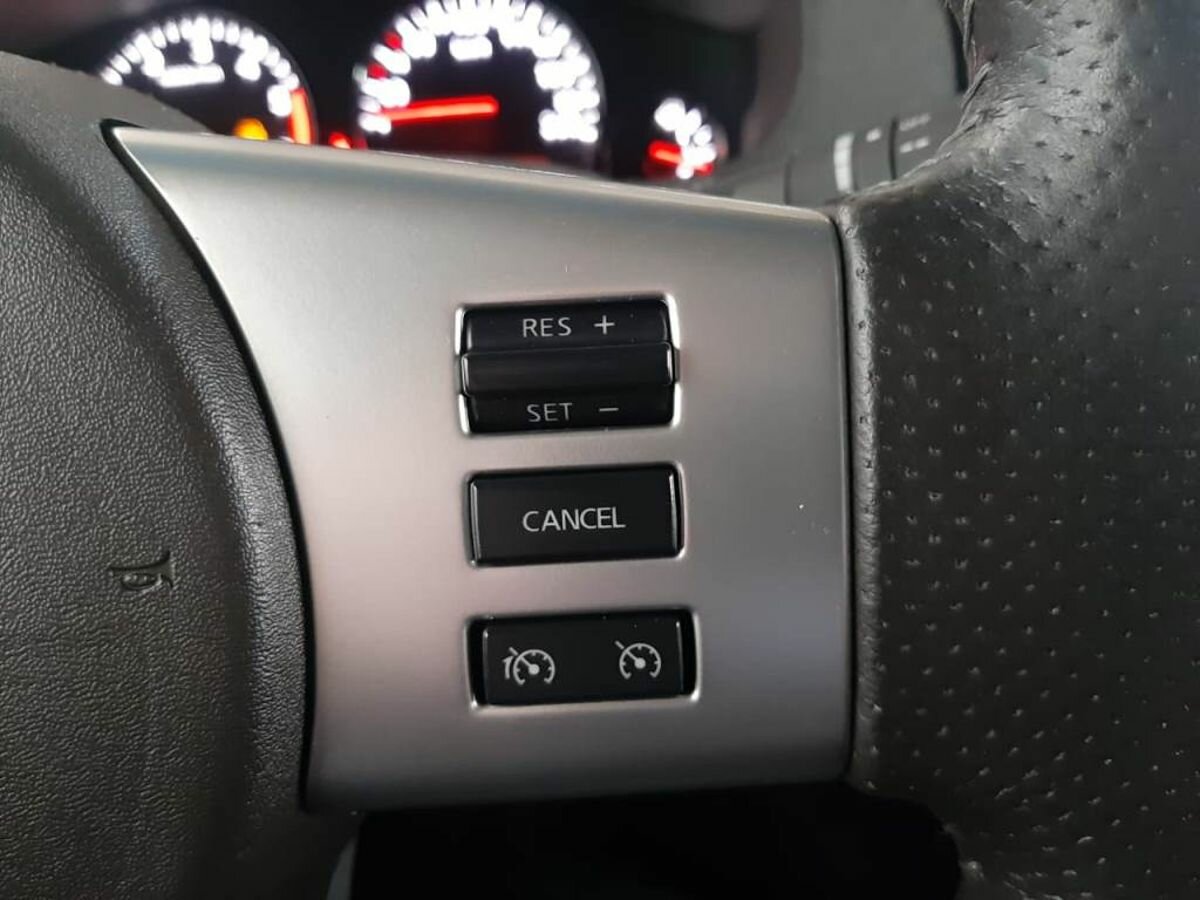 Nissan Pathfinder, 2011