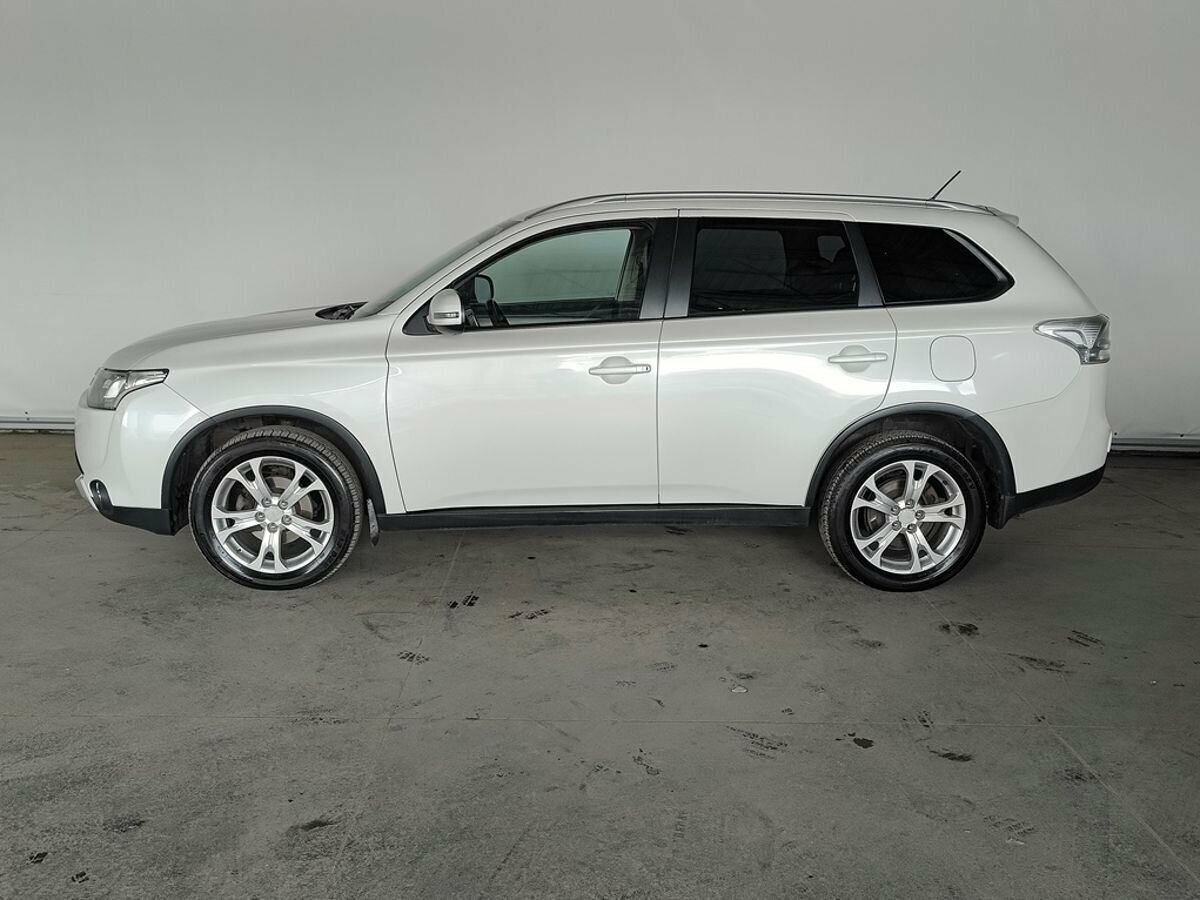 Mitsubishi Outlander, 2014